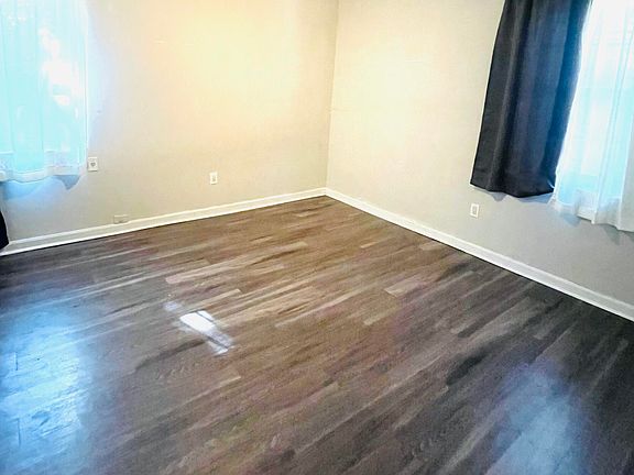 4th image of 8469 Charleston Dr