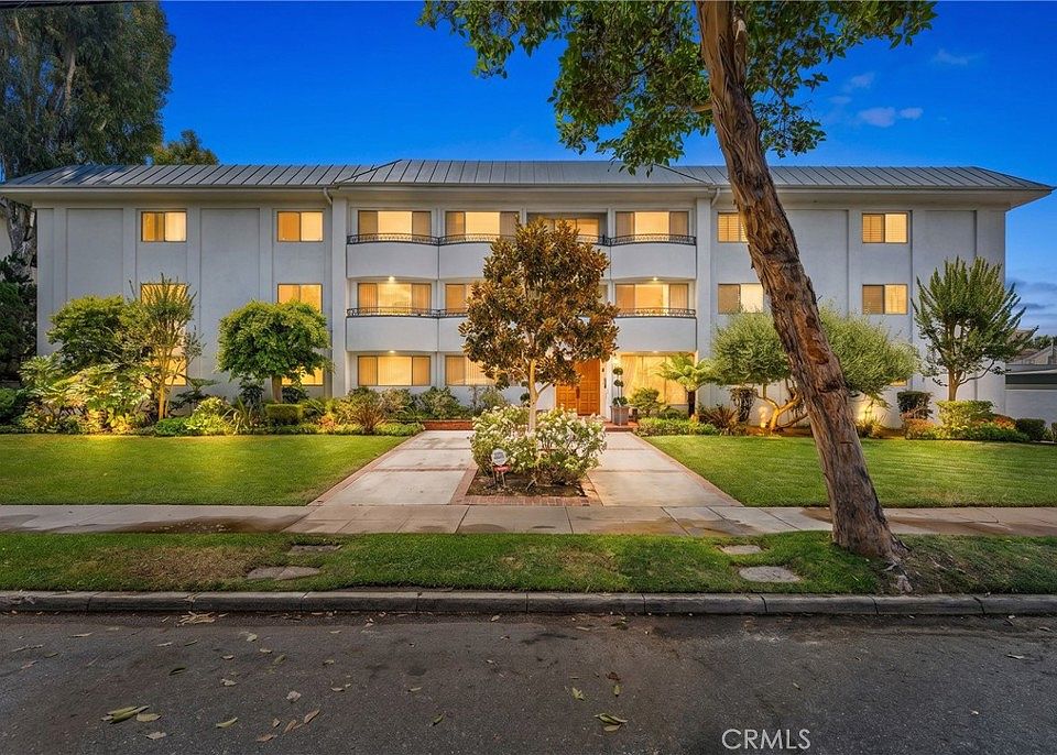 1st image of 972 E California Blvd #207