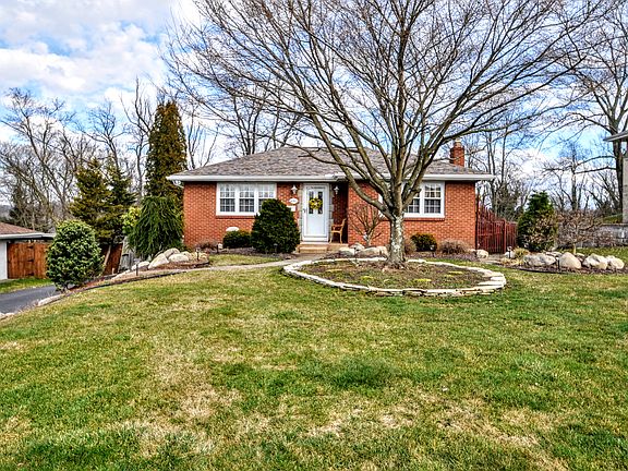 2nd image of 207 Oberdick Dr