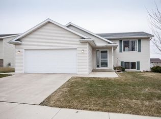 5009 King Arthur Dr NW, Rochester, MN 55901