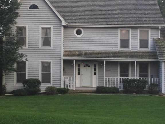 2nd image of 26003 W Laurel Ct