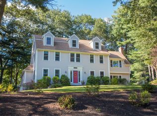 30 Headwaters Ln, Duxbury, MA 02332