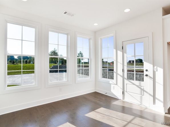 7 Blackberry Blvd, Pike Road, AL 36064