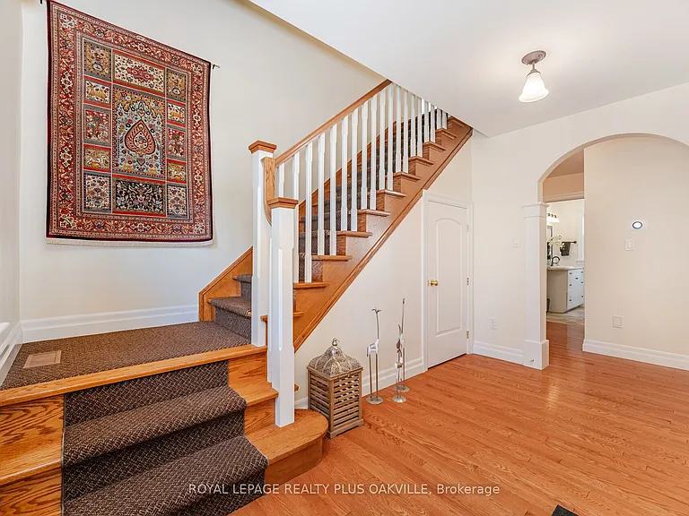 43 Ravina Cres — Photo 32