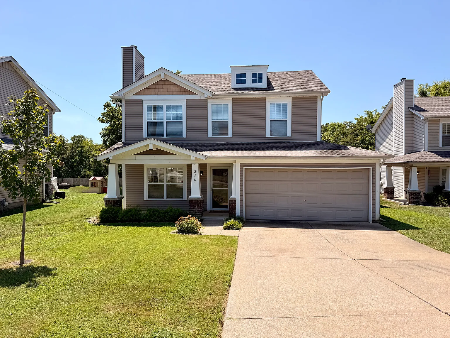 3 bed, 2.5 bath, 1396 sqft, $2,500 — Photo 1
