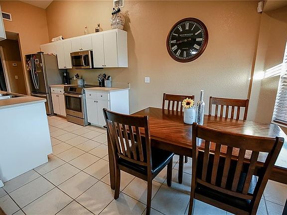 5th image of 4019 Oak Preserve Dr