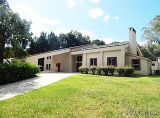 820 NW Snug Harbor Rd, Crystal River, FL 34428