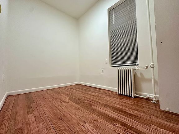 5th image of 50 Carmine St APT 4