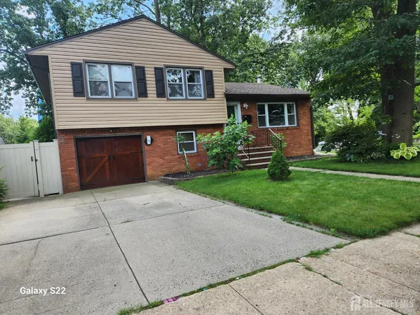 63 New St, South River, NJ 08882