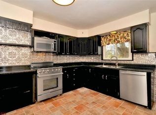10 Margaret Dr, Fenton, MO 63026