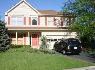 5401 Sequoia Farms Dr, Centreville, VA 20120