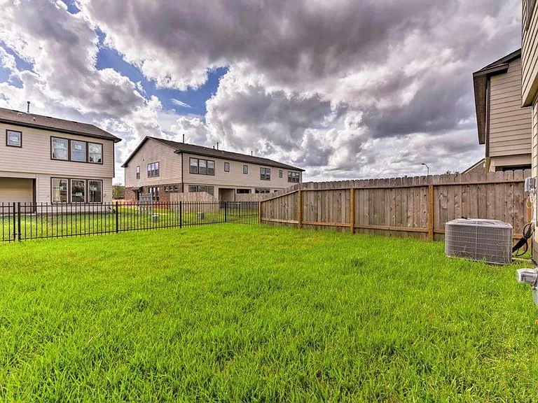 3322 Harvest Meadow Ln — Photo 39