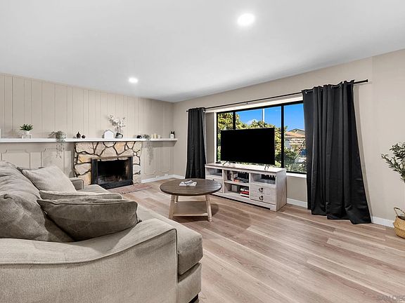 2nd image of 10124 Three Oaks Way