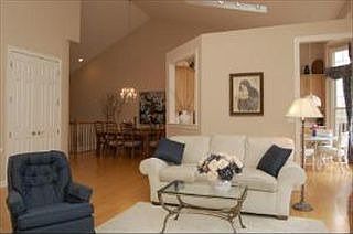 3rd image of 1260 S Falcon Dr