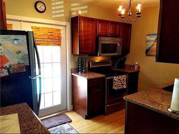 4th image of 1525 NE 26th Ct