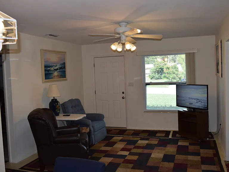 420 Midwest Pkwy — Photo 7