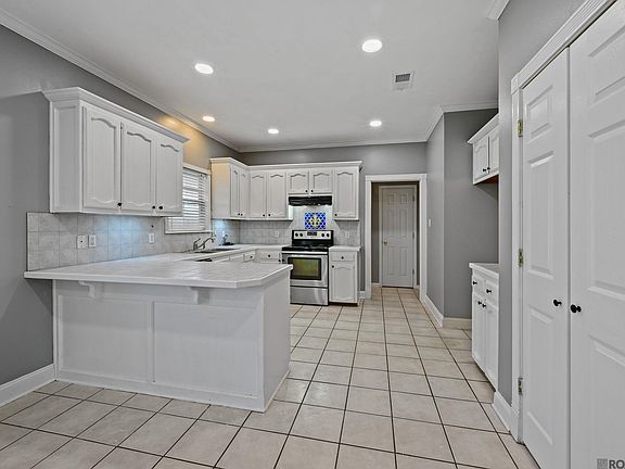 3rd image of 9169 Jordan Dr