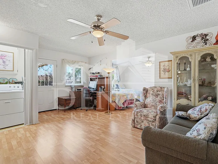 9807 W Mockingbird Dr — Photo 7