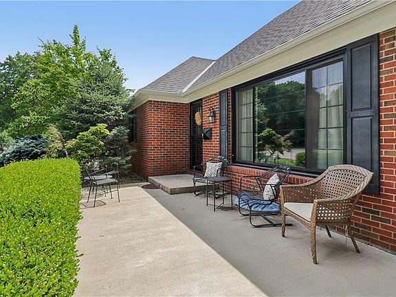 2nd image of 5218 Pawnee Dr