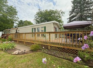 591 Triann Dr SE, Grand Rapids, MI 49548