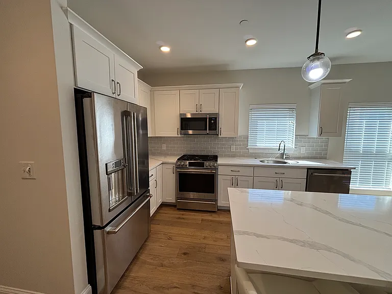 27 Washington St #302 — Photo 5