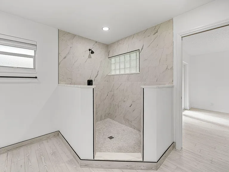 908 Hibiscus Dr — Photo 15