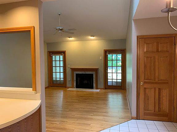 5th image of 33 Langdon Ct APT E204