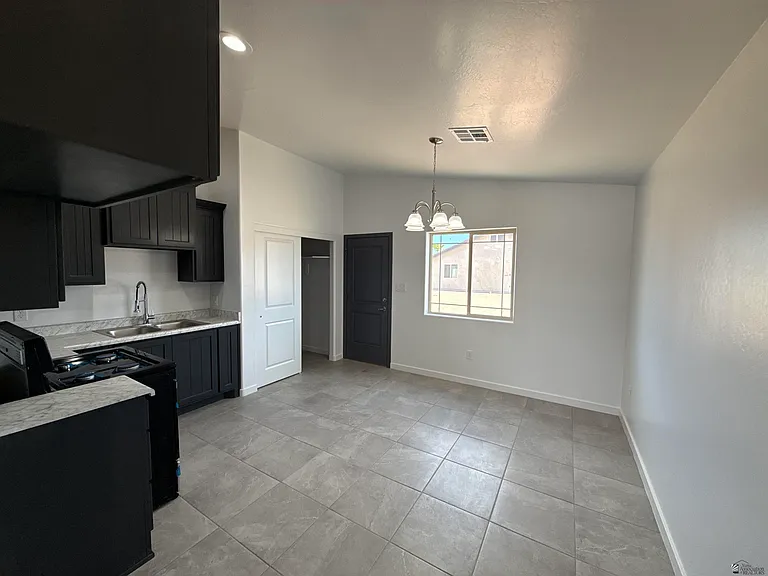 5048 E Monreal Ln — Photo 3