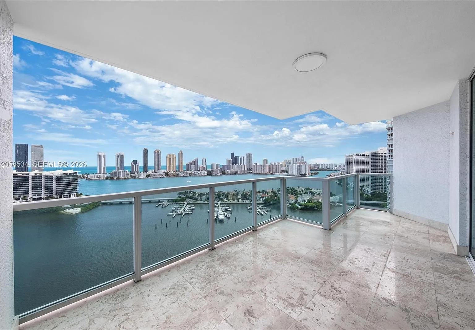 The Peninsula Condo — Photo 1