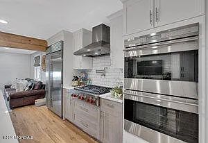 111 Sanborn Ave — Photo 20