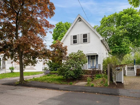 17 Sharon St, Medford, MA 02155