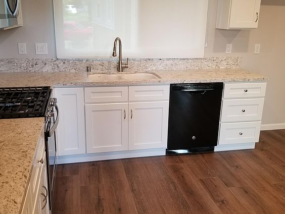 3rd image of 13929 Elmbrook Dr