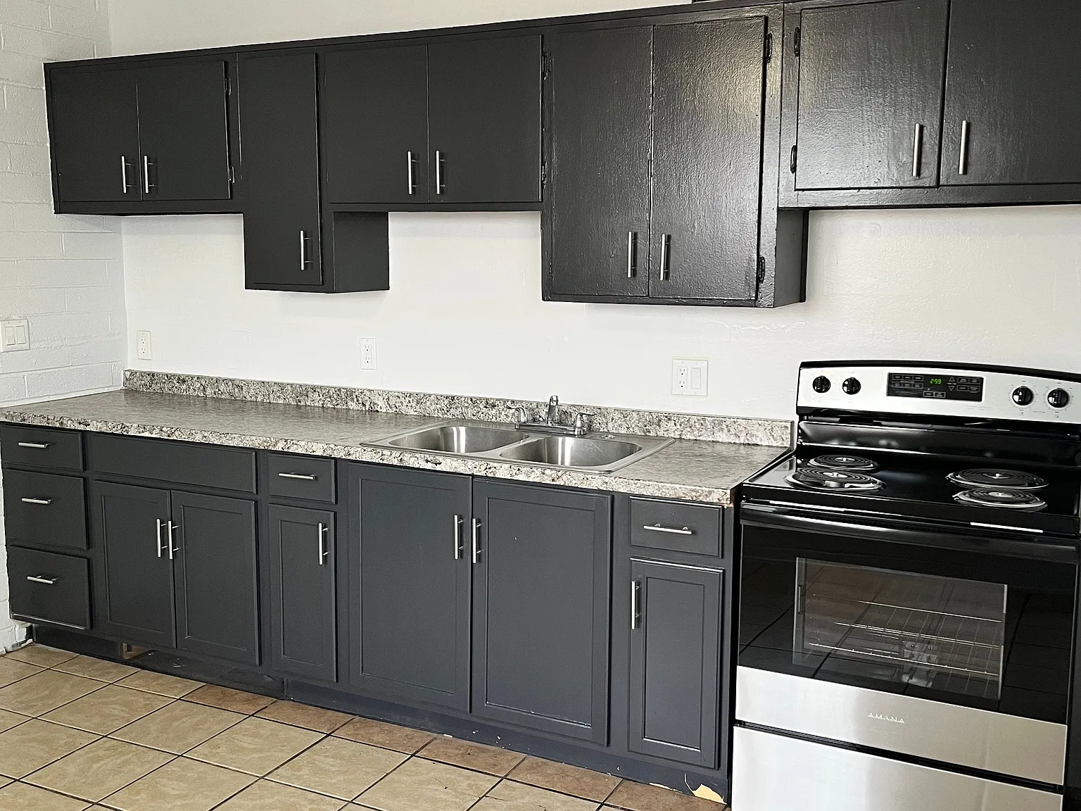 2 bed, 798 sqft, $1,050 — Photo 2