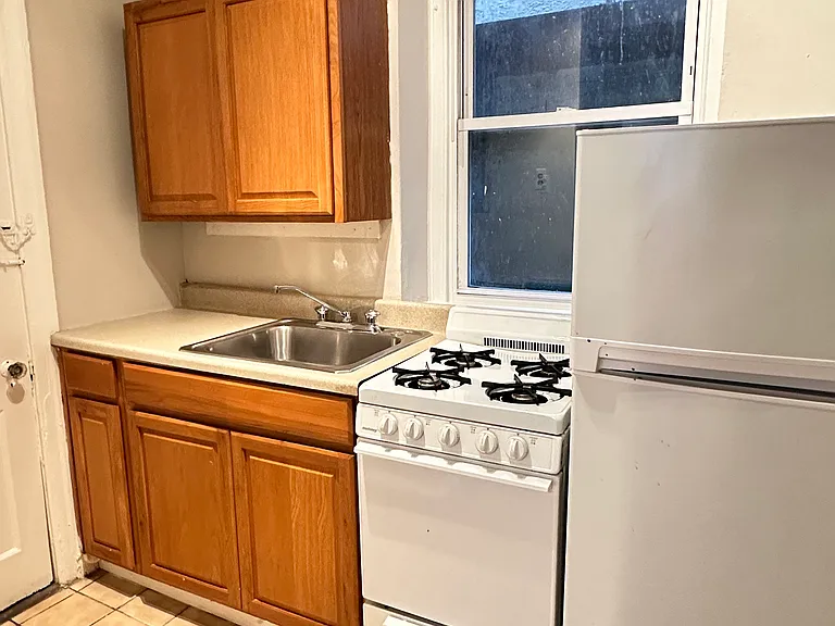 44 Victory Ave #102 — Photo 7