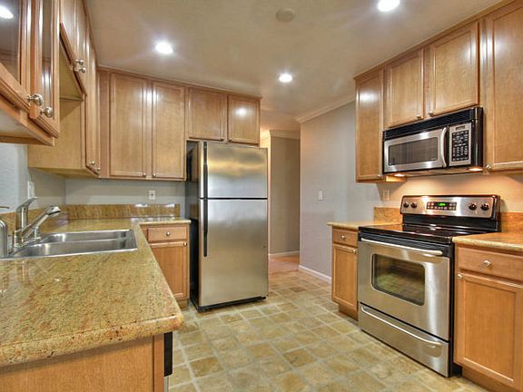 2nd image of 300 Union Ave APT 32