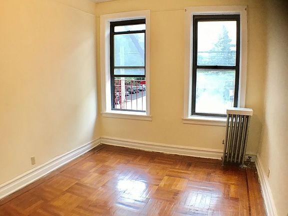 2nd image of 8919 32nd Ave APT B3