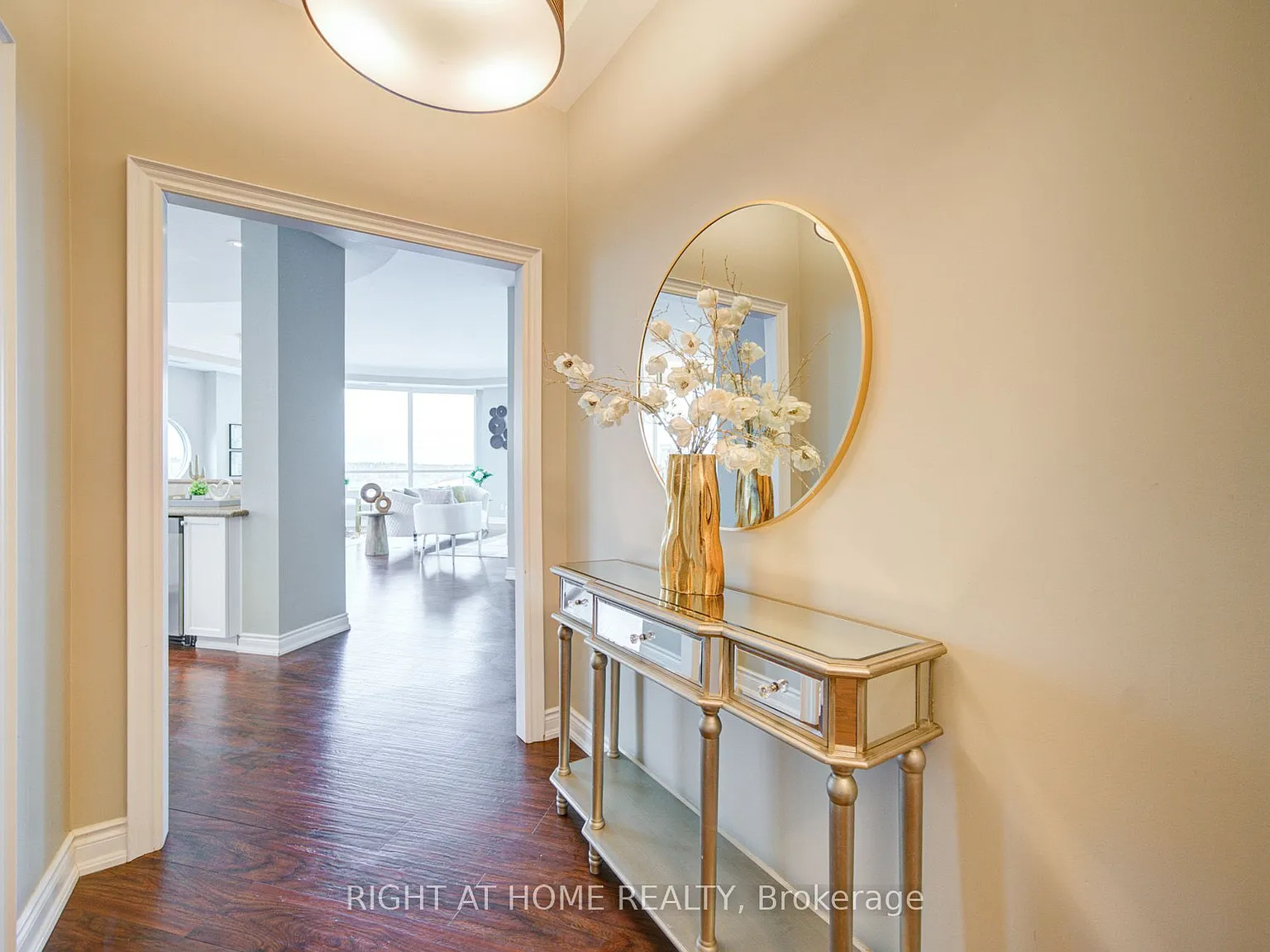 2 bed, $4,600 — Photo 2