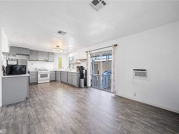 5th image of 1401 W 9th St Space 148