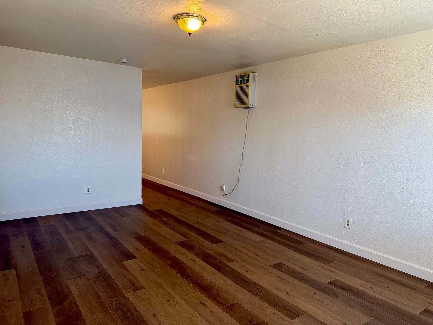 4530 E Thomas Ave — Photo 3