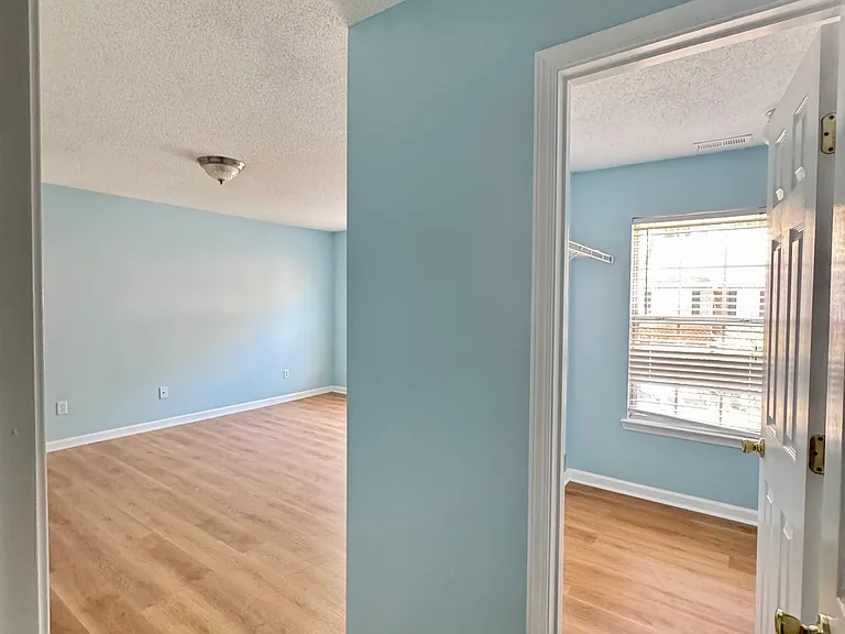 3871 Pleasant Oaks Dr — Photo 24