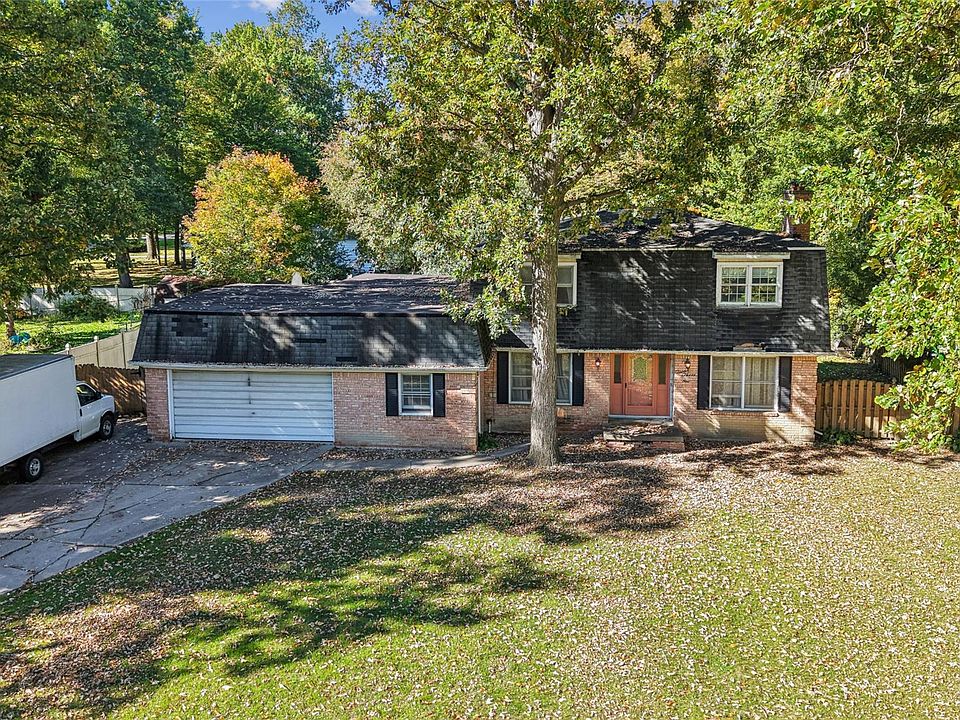1st image of 2329 Melody Ln