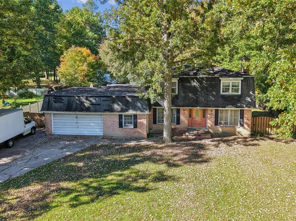 2329 Melody Ln, Burton, MI 48509