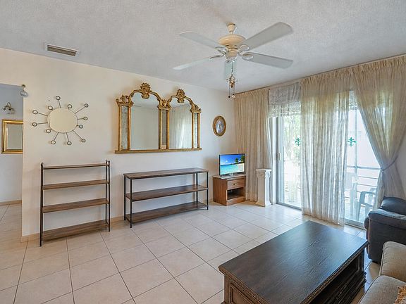 2nd image of 16750 NE 14th Avenue #303