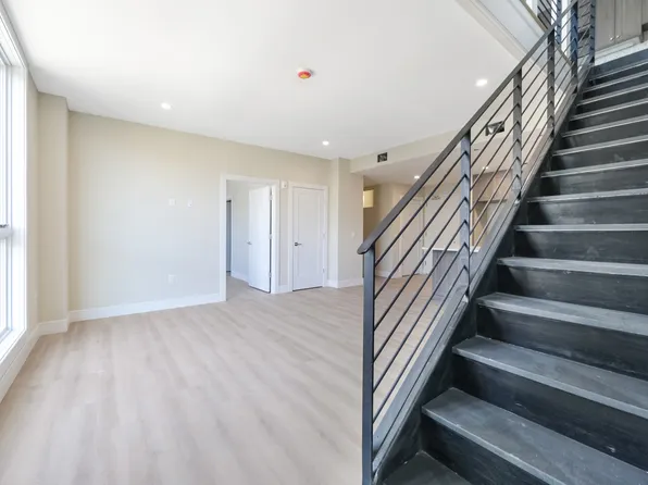 706 Madison Street image 5 of 29