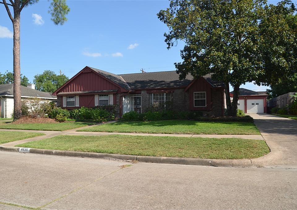 1st image of 8535 Hiawatha Dr
