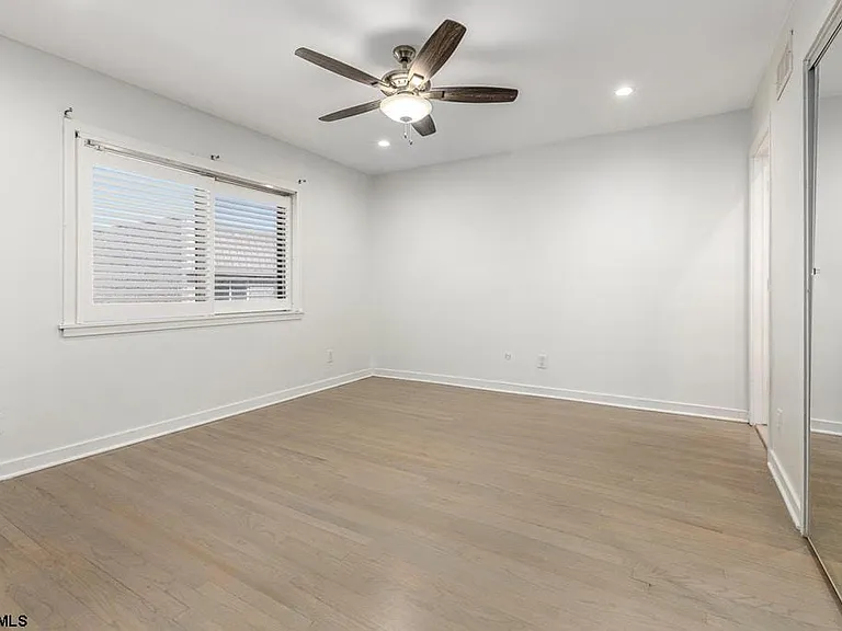 801 Dudley Ct #1402 — Photo 22