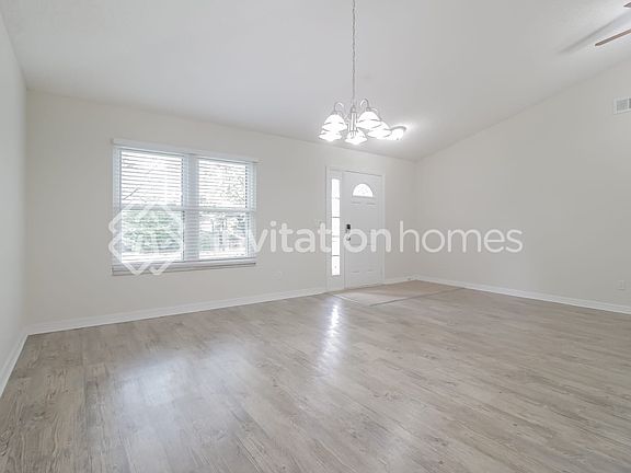 4th image of 12009 Bullfrog Ct