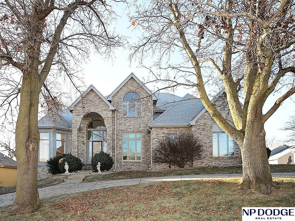 1st image of 2913 Courtney Dr