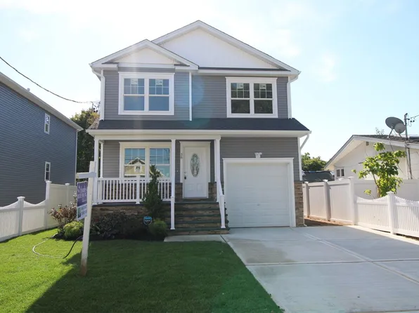 18 E Marshall Street, Hempstead, NY 11550