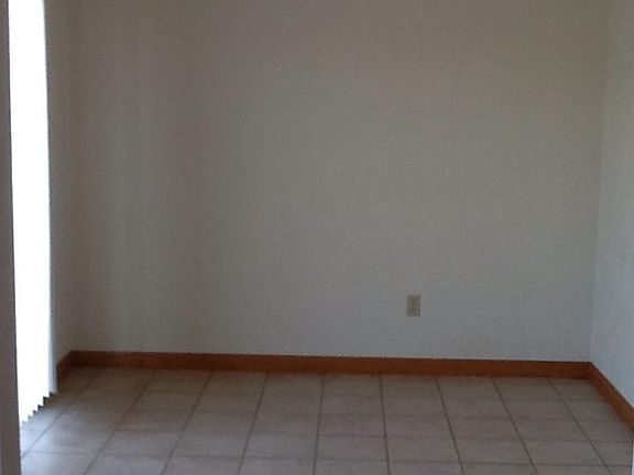 5th image of 841 Lowell Ave
